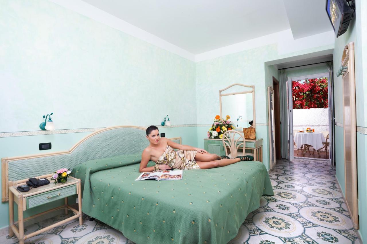 Hotel Villa Sirena - Thermae & Spa Ischia Exterior foto