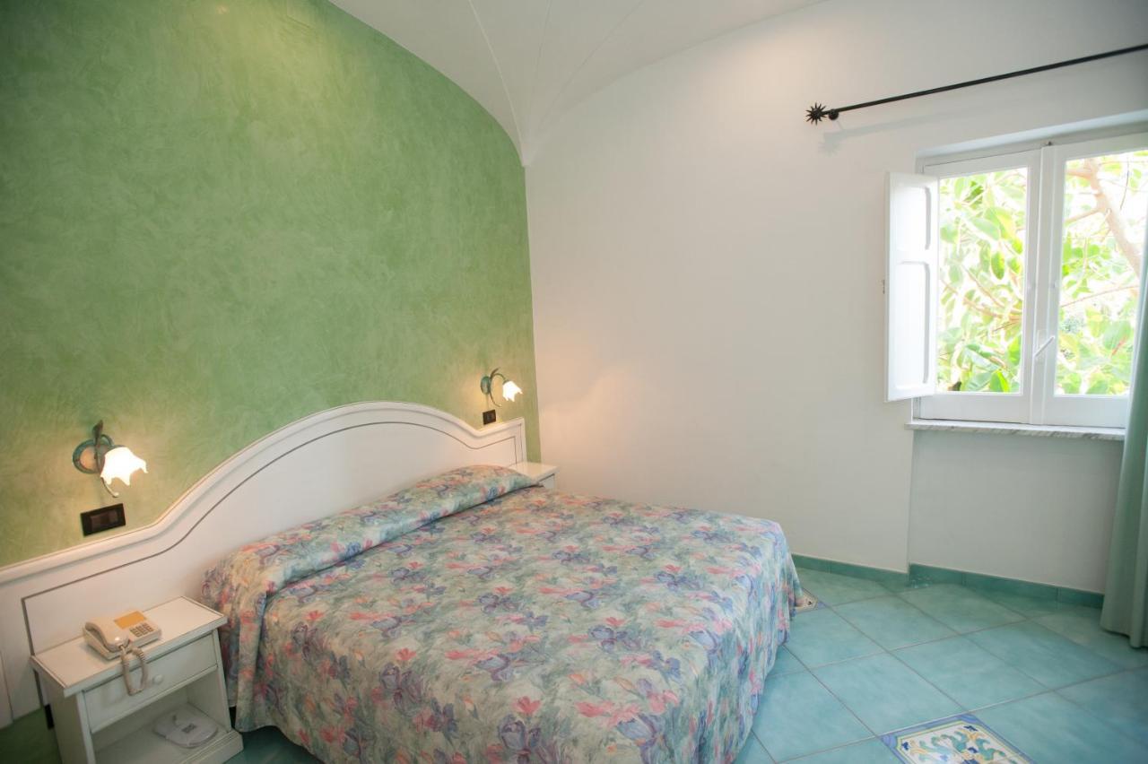 Hotel Villa Sirena - Thermae & Spa Ischia Exterior foto