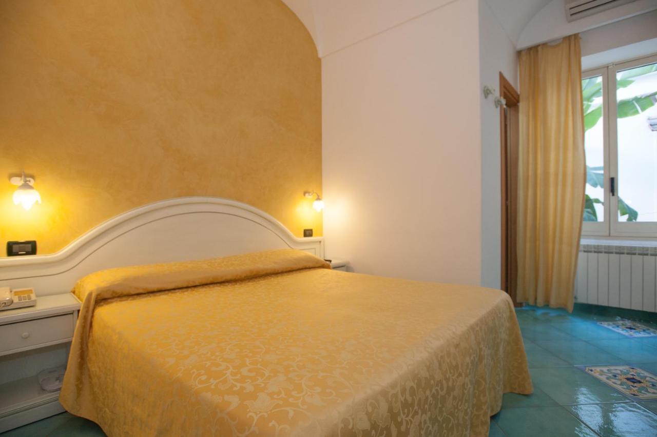 Hotel Villa Sirena - Thermae & Spa Ischia Exterior foto