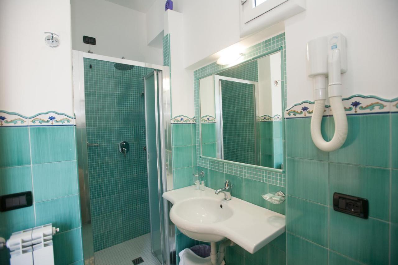 Hotel Villa Sirena - Thermae & Spa Ischia Exterior foto