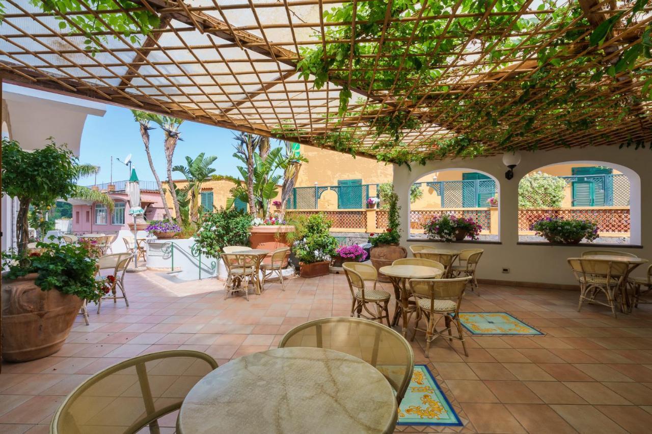 Hotel Villa Sirena - Thermae & Spa Ischia Exterior foto